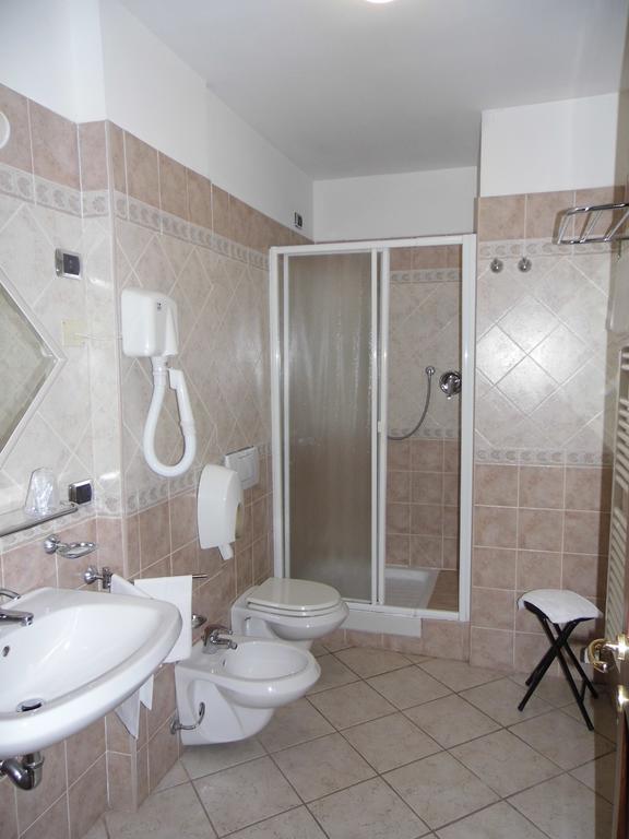 Hotel Valleumbra Torgiano Bilik gambar